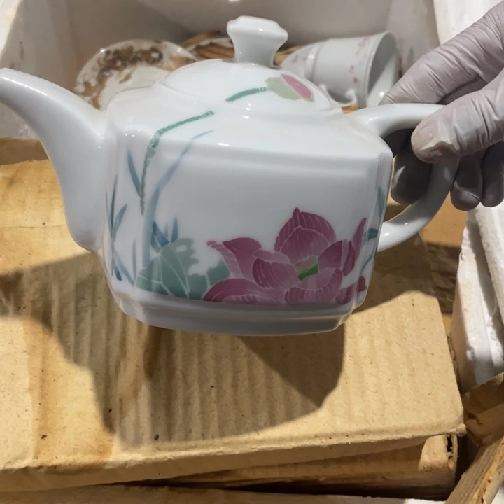 其他盘子碗都便宜