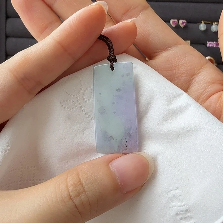 翡翠未镶嵌颈饰福利 蜜瓜香芋奶昔 特色无事牌 卡33.6 不退换