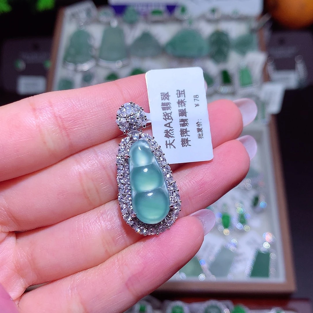 翡翠未镶嵌颈饰l**，翡翠