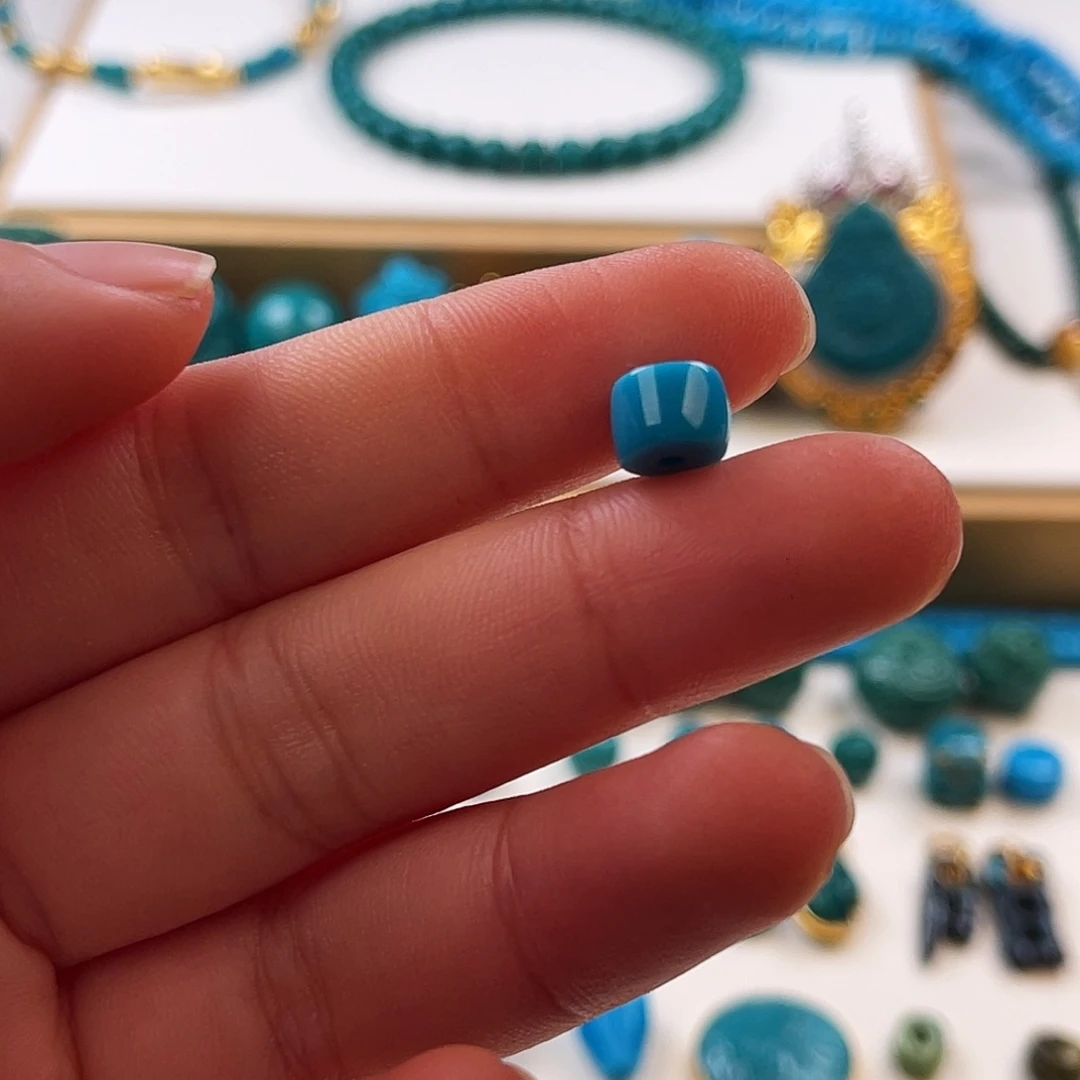 绿松石未镶嵌把件