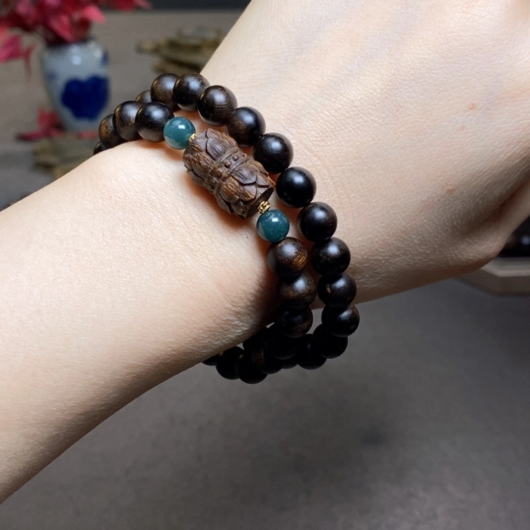 沉香手串越南富森红土星空料0.8设计➕白棋莲花沉香木雕