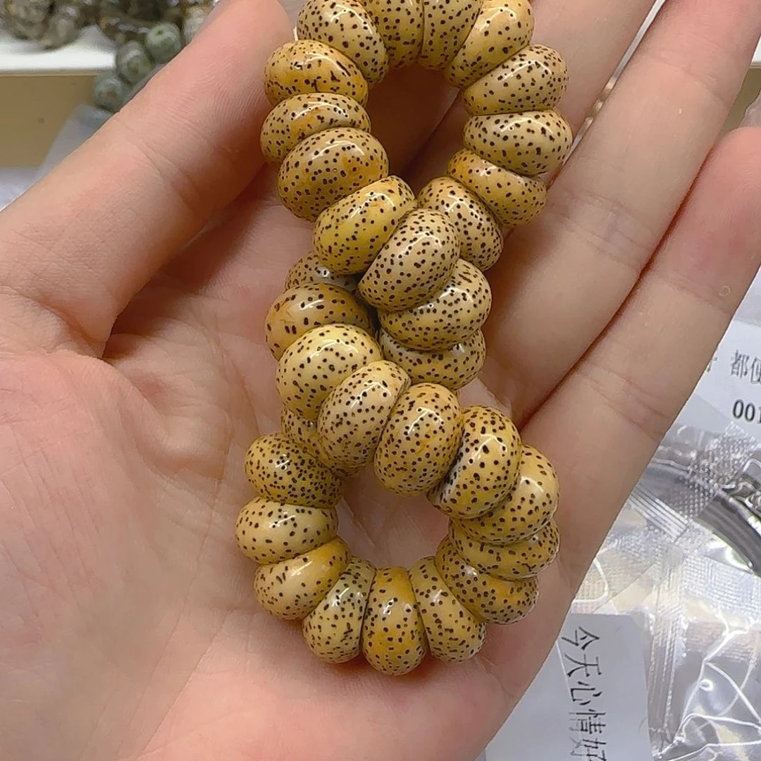 星月菩提手串211傲世黄星月菩提1.3蒜瓣猪大肠单圈
