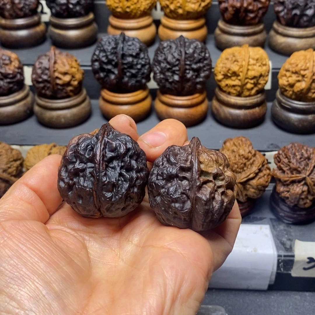 文玩核桃吊坠毒于37