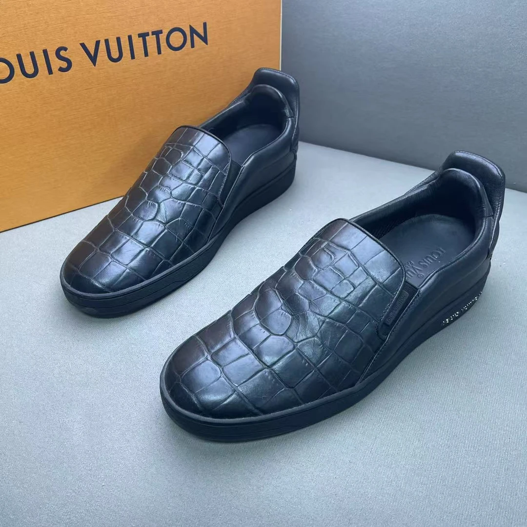 全新未使用 LouisVuitton/路易威登 黑色鳄鱼纹皮革一脚蹬 40国码
