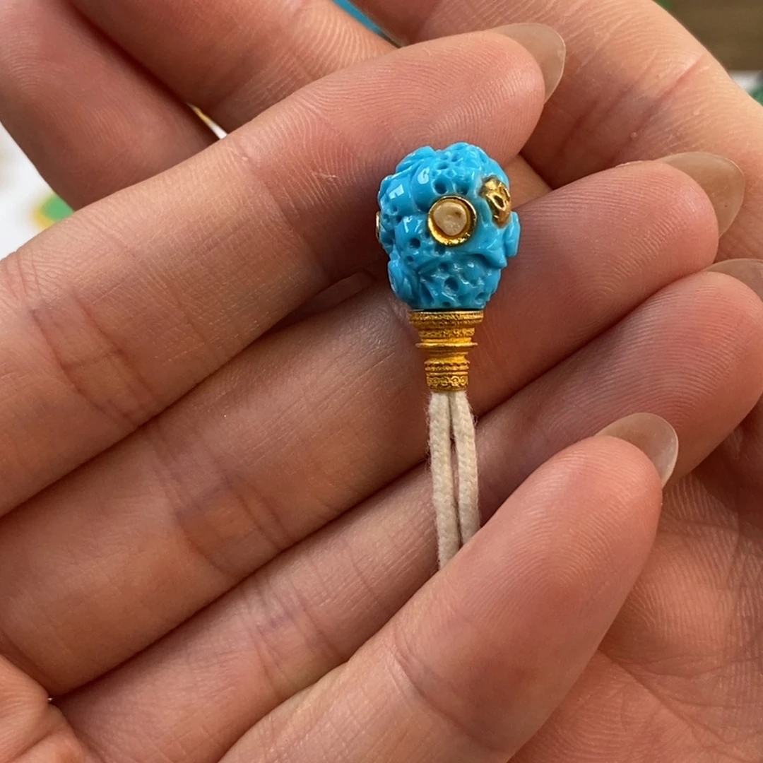 绿松石未镶嵌。万骷三通