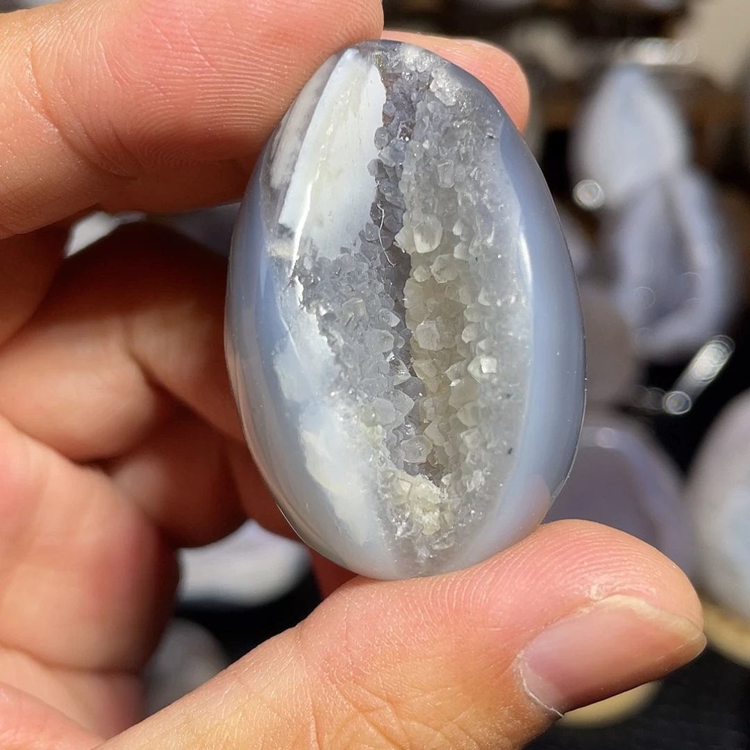 未镶嵌水晶大型摆件（非配饰）