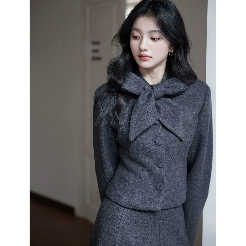 贰羊设计【云懿】赫本风毛呢两件套装系带收腰夹棉上衣+半身长裙