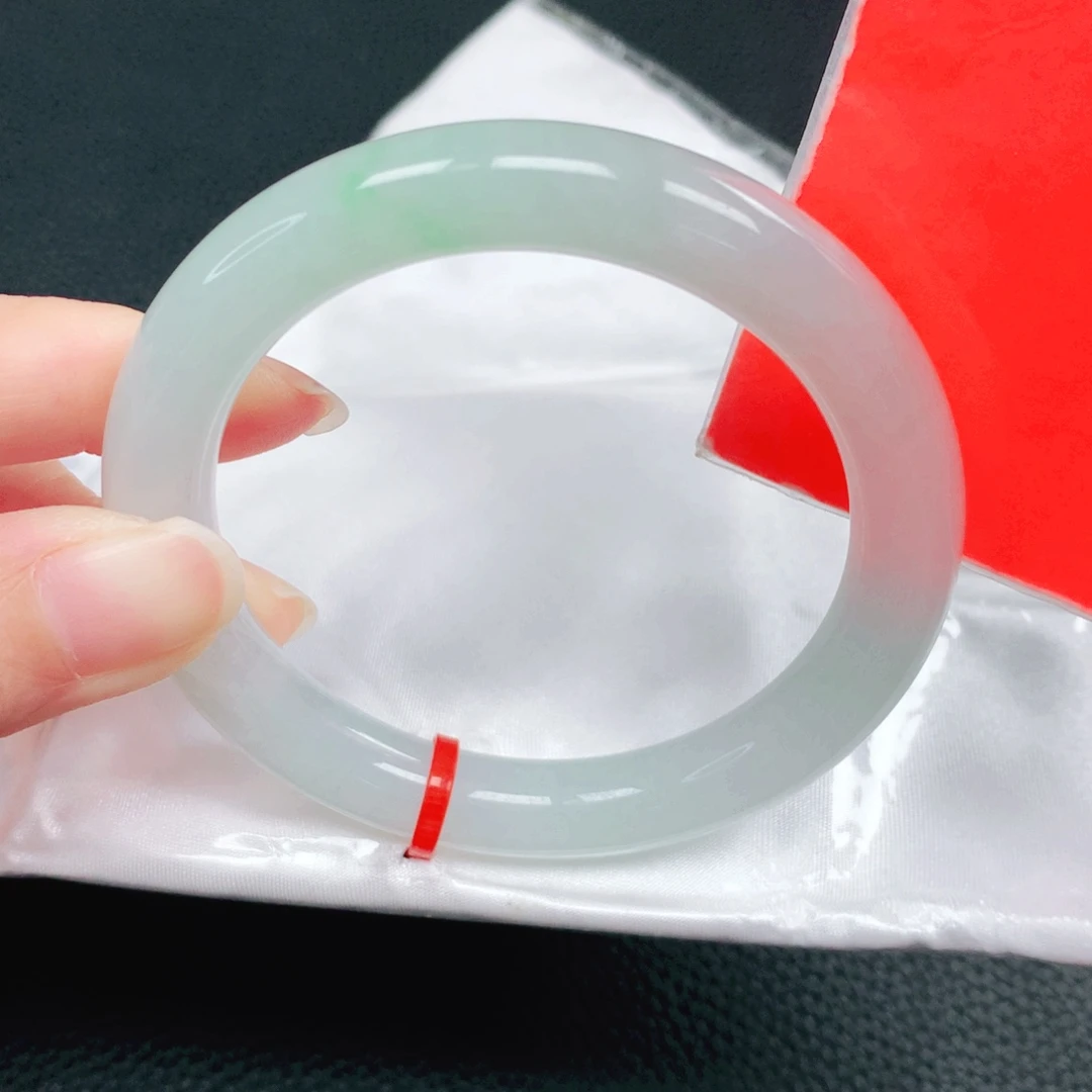 翡翠未镶嵌手镯54圈