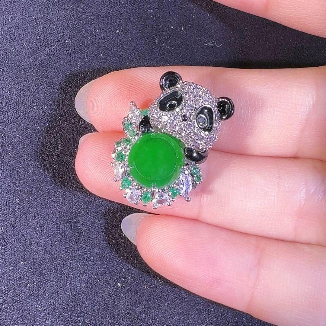 翡翠吊坠(不含链)未镶嵌熊猫