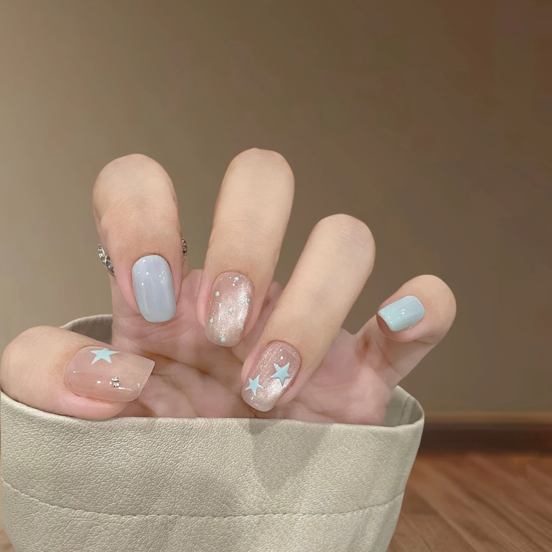 奶呼呼baby蓝色短款波点星星猫眼穿戴甲清新显白日常百搭