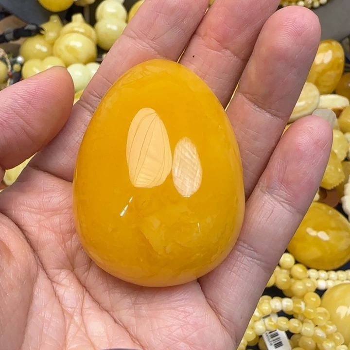 吴***呀蜜蜡颈饰未镶嵌天然蜜蜡