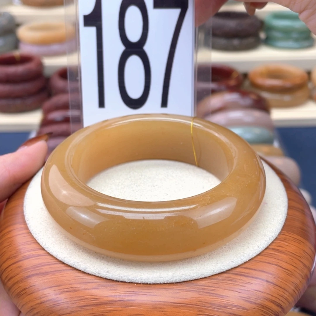 【闪购商品】石英质玉手镯未镶嵌