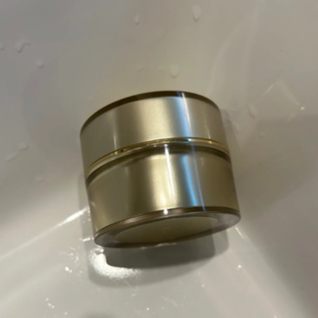 法尔曼水凝面膜霜亚克力瓶子