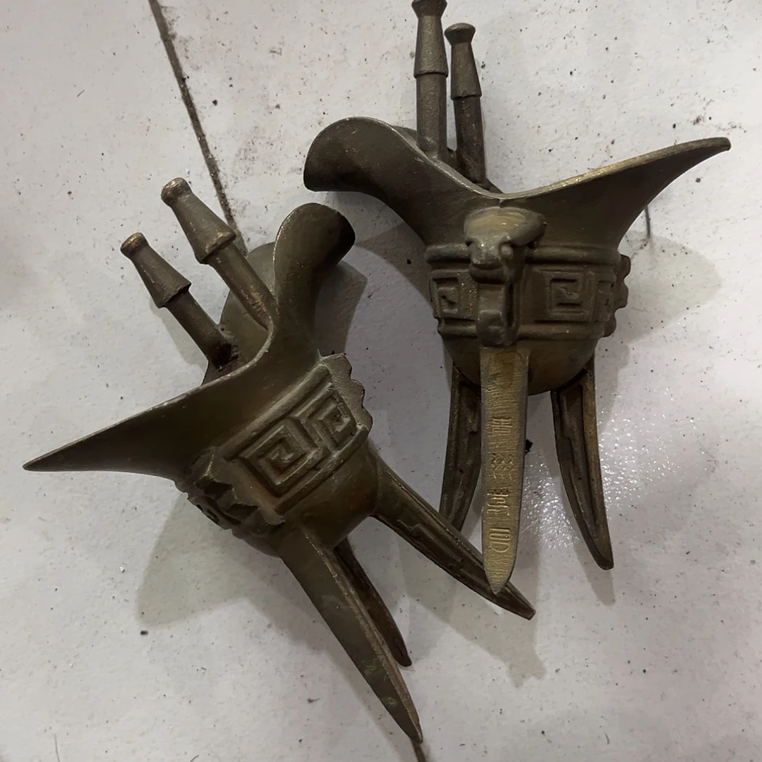 张***宝闪电购铜摆件工艺品