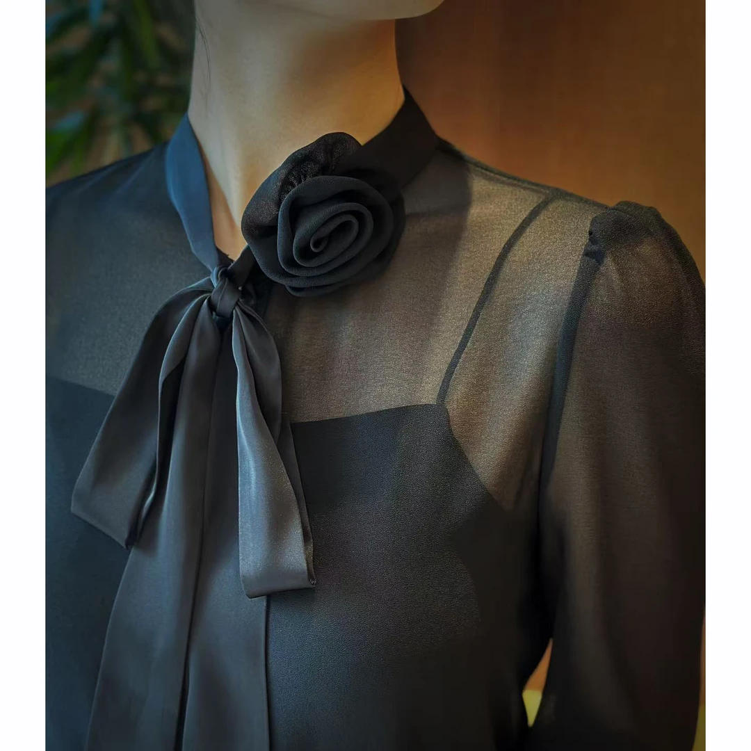 M1585气质百搭黑色玫瑰花蝴蝶结黑色长袖衬衫衣长64 款号S57411