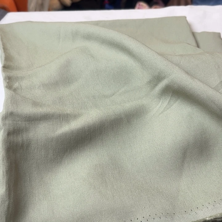 棉混纺豆绿厚2米。