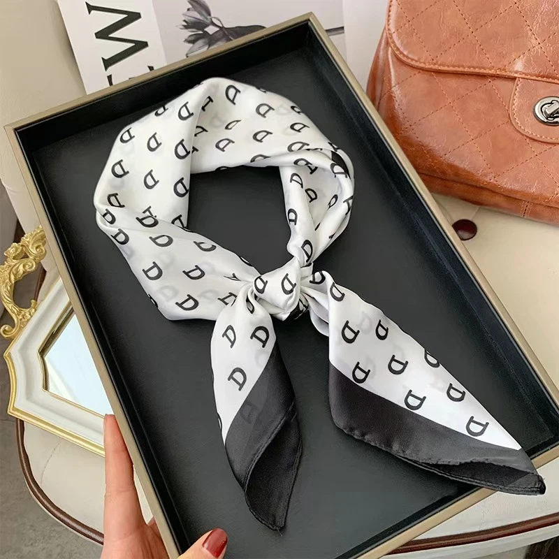 【蒂尼】丝巾春夏秋仿真丝巾围巾小方巾领巾尺寸70×70