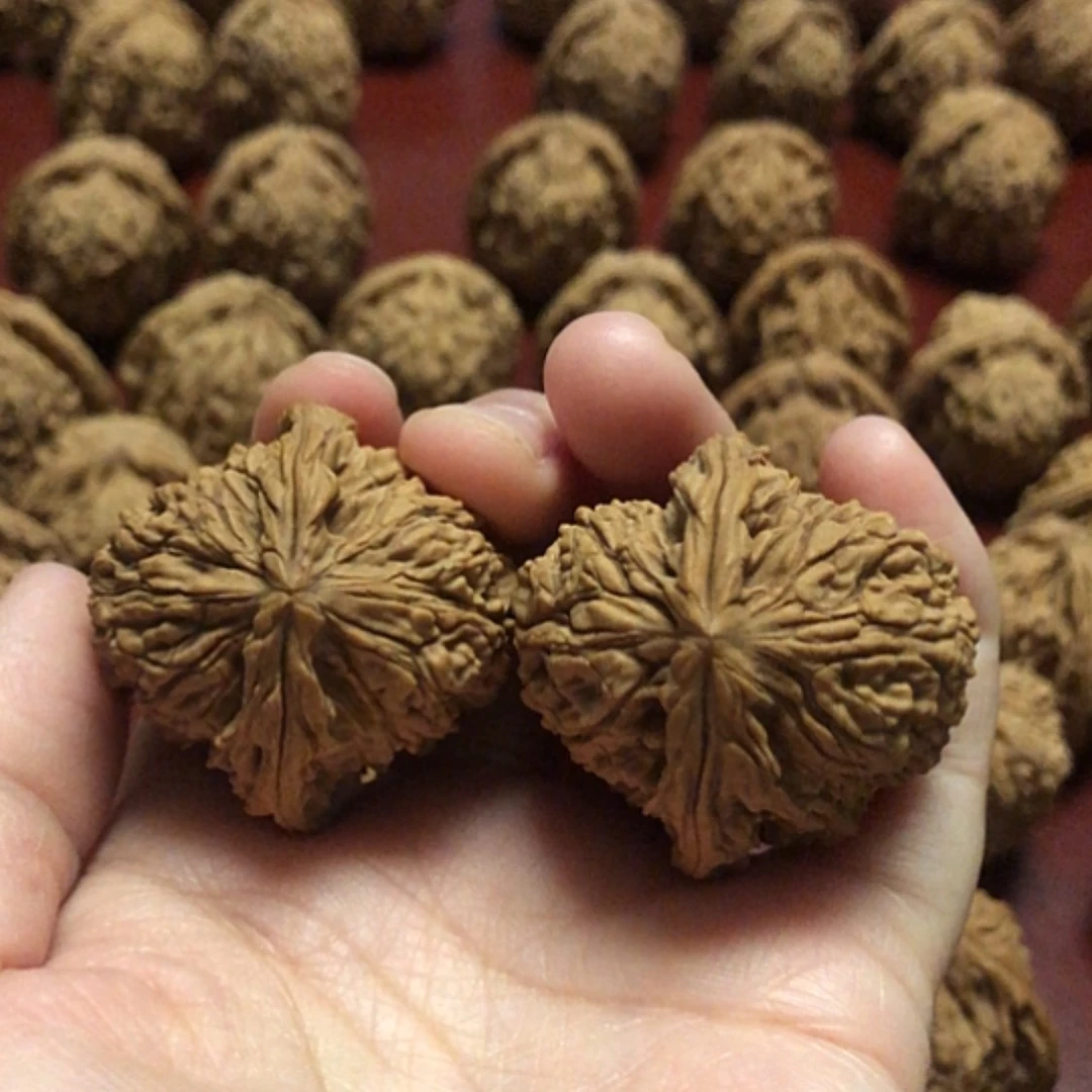 【闪购商品】文玩核桃把件阿*南疆石