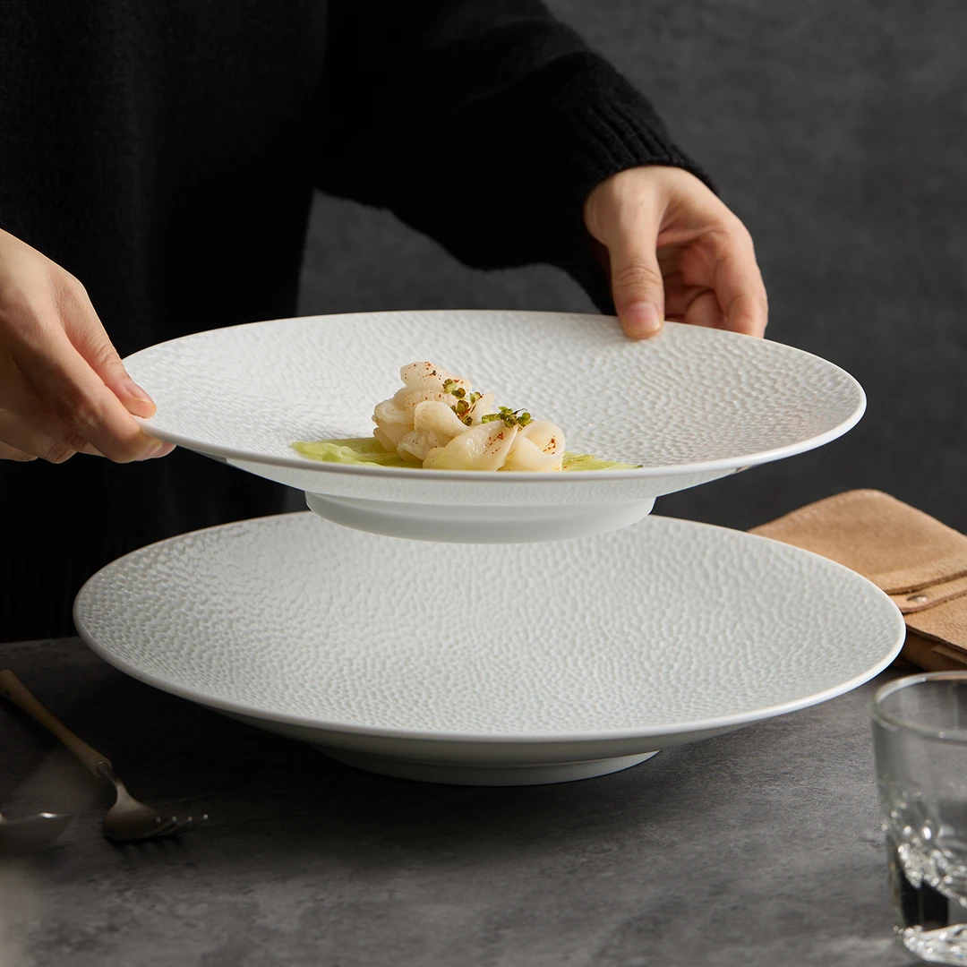 德化白瓷2025新款特别好看的精致高级感的餐厅陶瓷盘子菜盘西餐盘