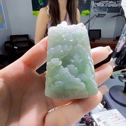 颈饰未镶嵌翡翠一个
