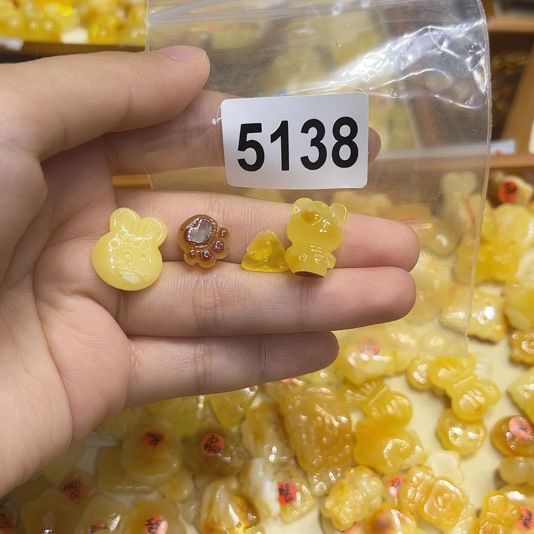 雅***蜜琥珀未镶嵌珠宝奇石