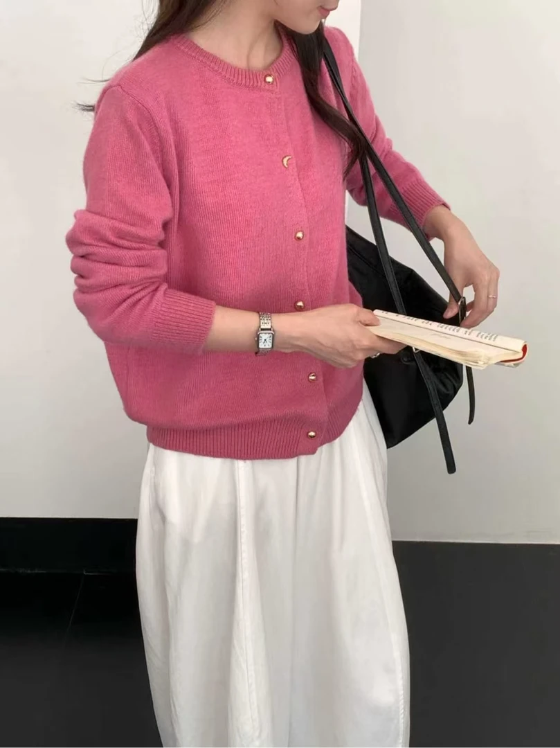 西西家 树莓粉圆领开衫加厚秋冬新款