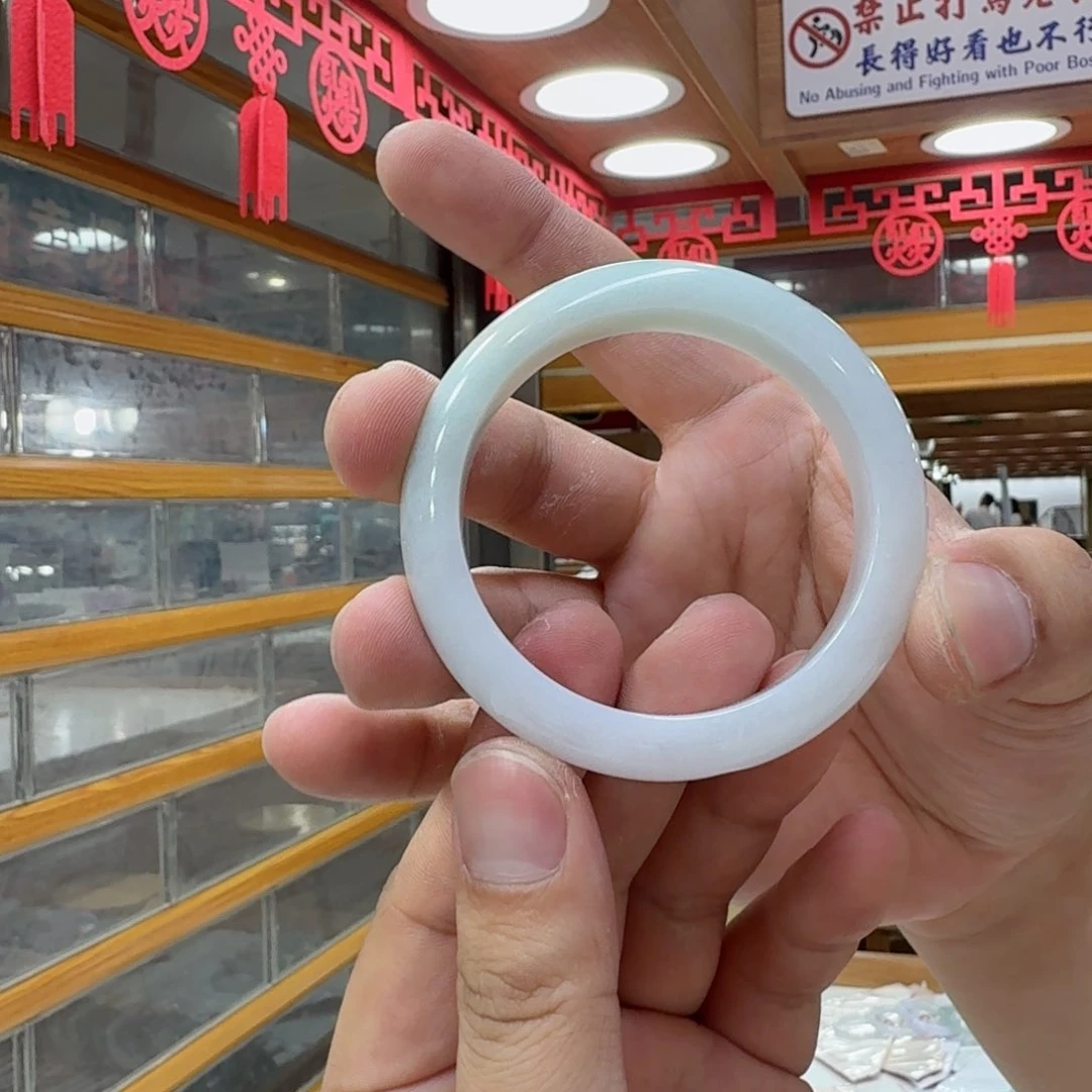 翡翠手镯未镶嵌买断