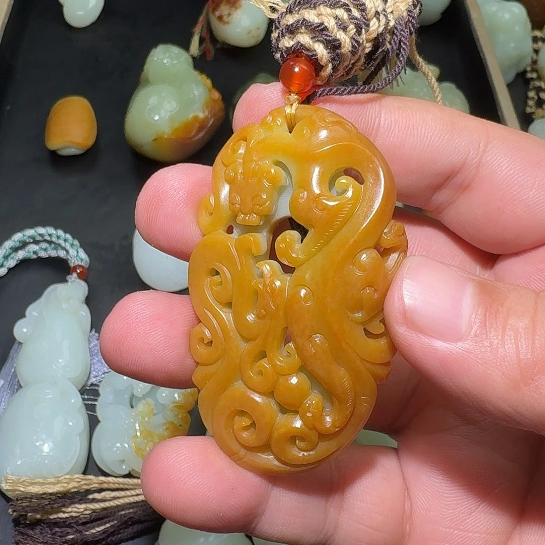 沉***身和田玉未镶嵌颈饰