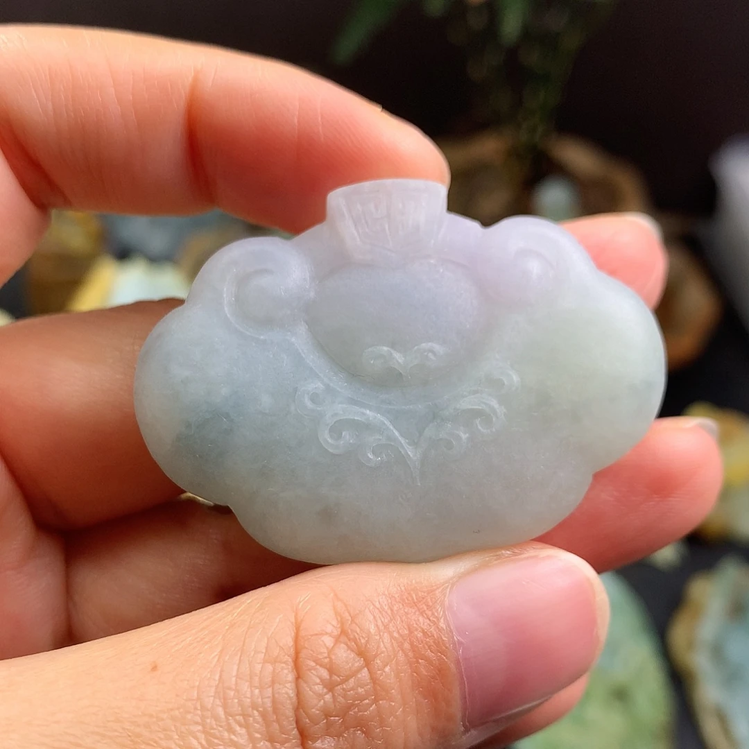 定制翡翠未镶嵌如意