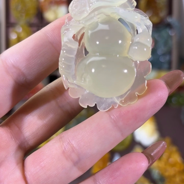 未镶嵌蛇纹石玉颈饰