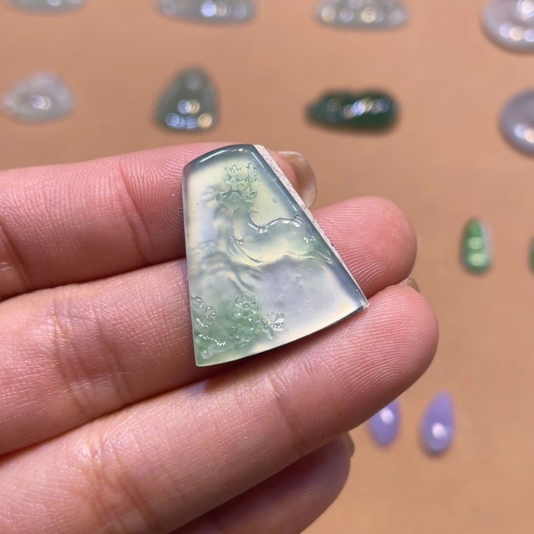 未镶嵌定制翡翠鹿