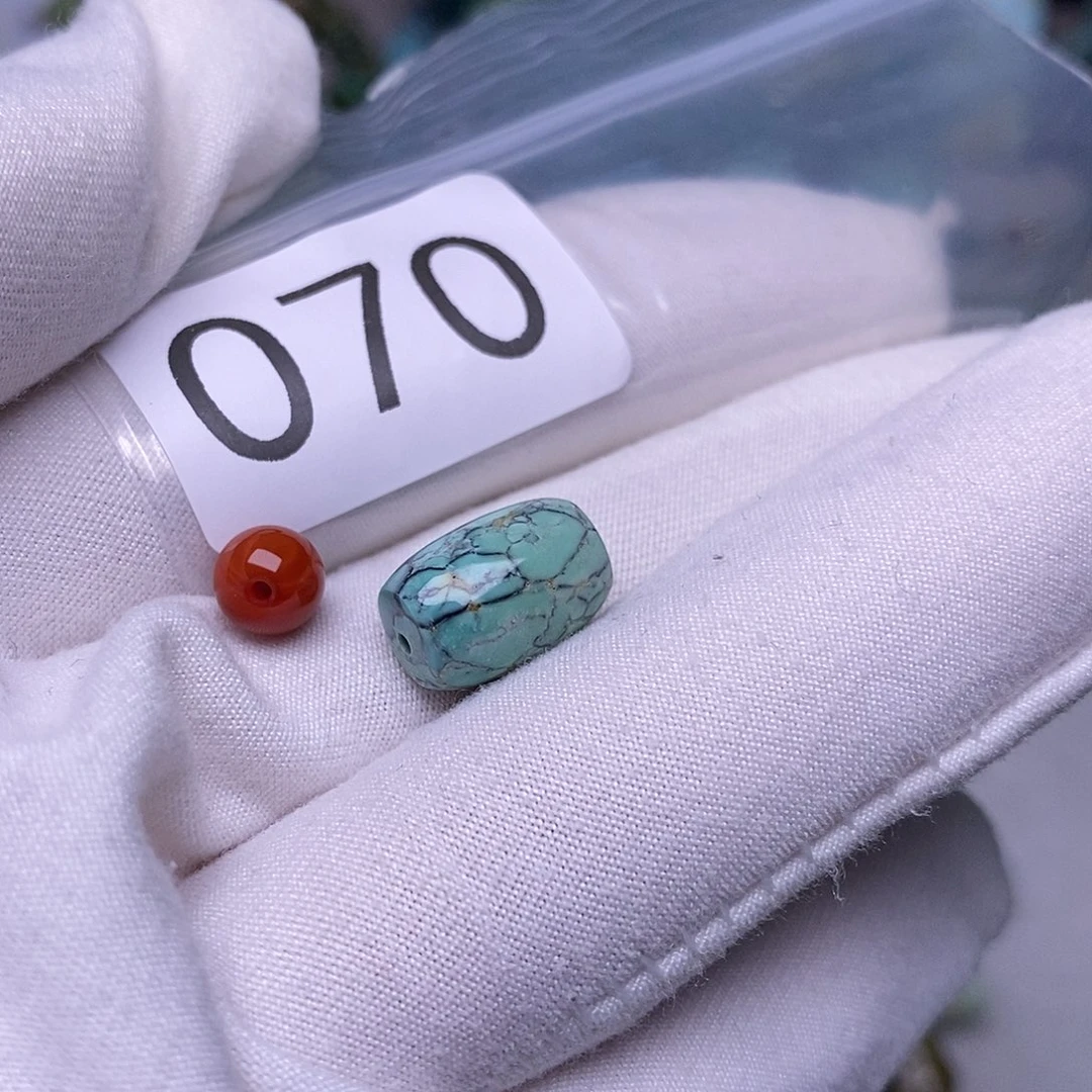 南红玛瑙未镶嵌珠宝奇石