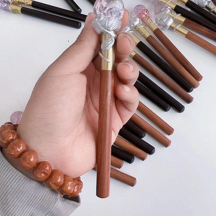 努***刘摆件水晶未镶嵌水晶