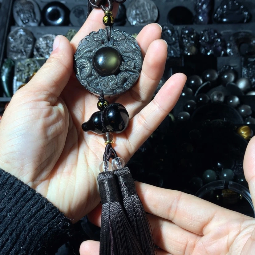 【闪购商品】黑曜岩车挂未镶嵌小****草