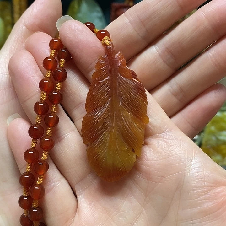 未镶嵌岫玉吊坠(赠链)
