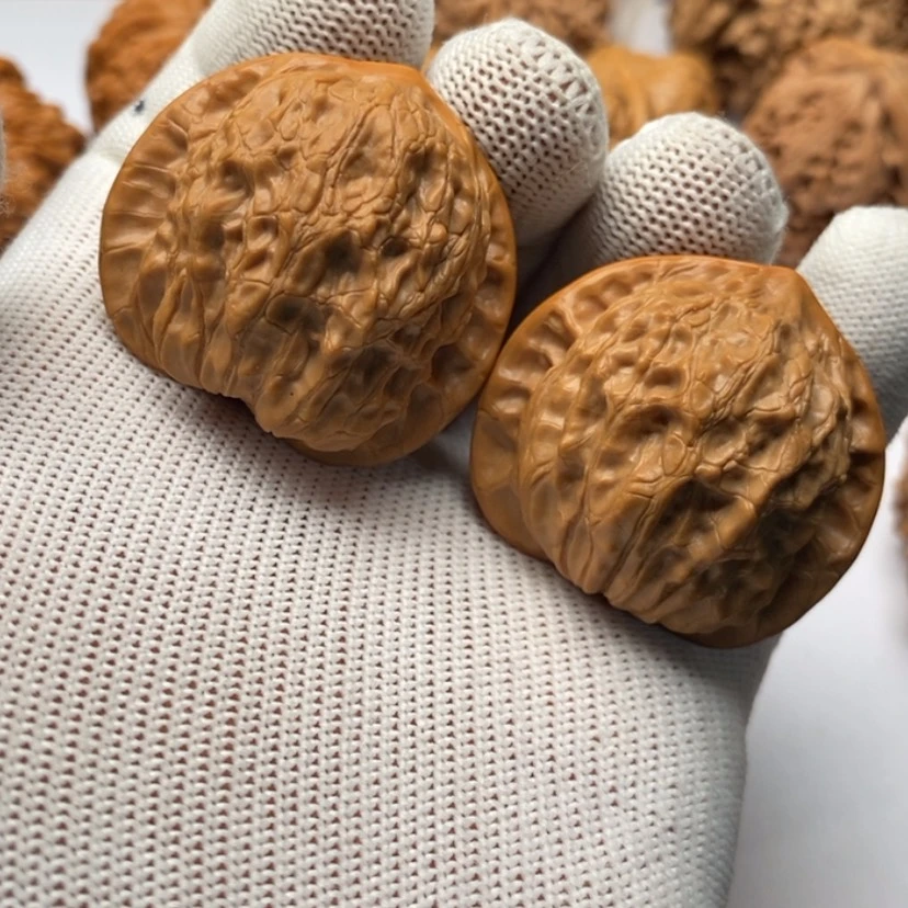 【闪购商品】文玩核桃把件5凯公子