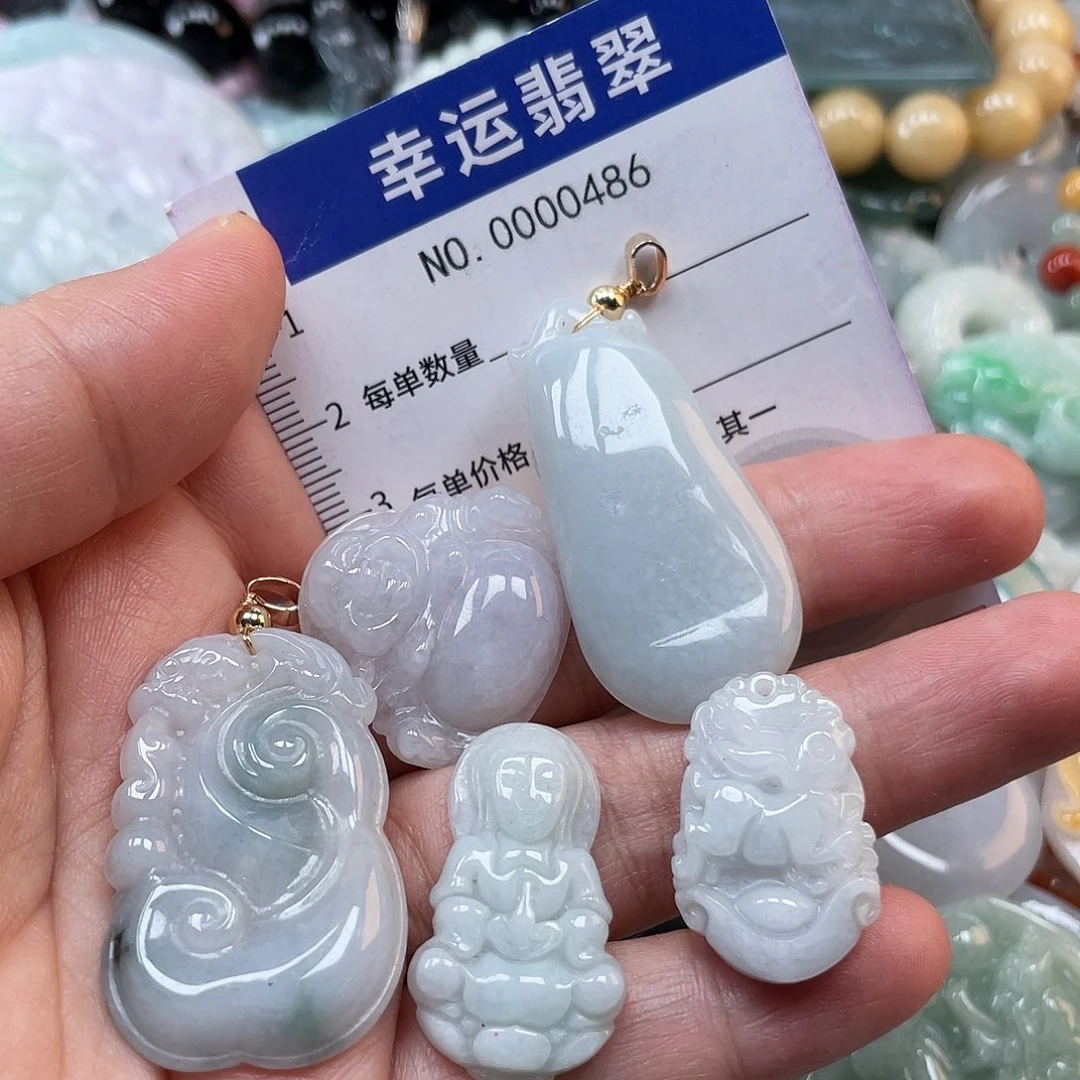 翡翠未镶嵌颈饰哈哈哈