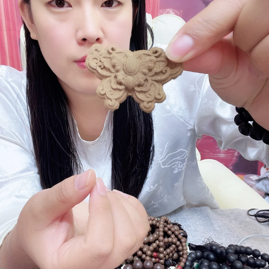 一***光息肌蝴蝶牌子一个的