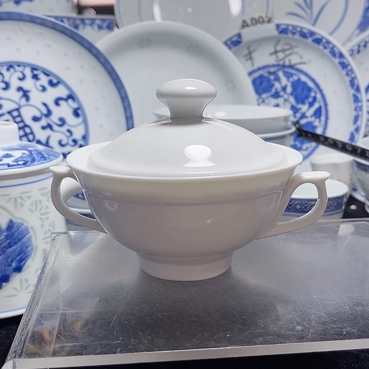 碗纯白双耳小炖盅