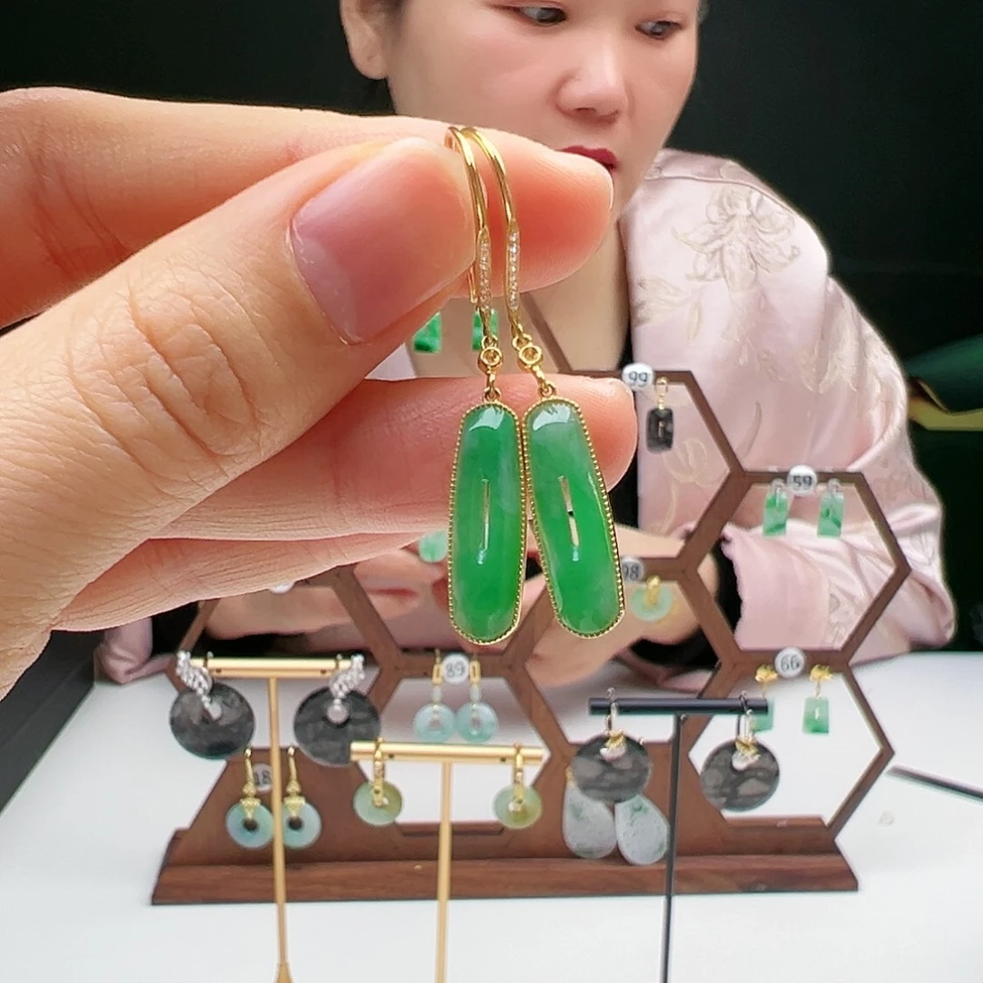翡翠耳饰18K金镶嵌天然翡翠