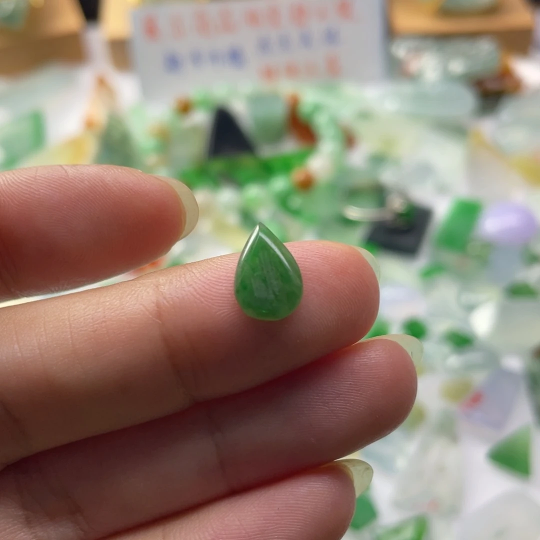 定制翡翠未镶嵌天然缅甸翡翠
