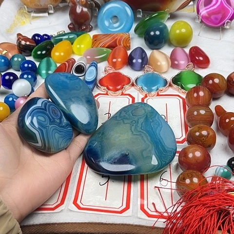 玛瑙/玉髓颈饰未镶嵌清**月