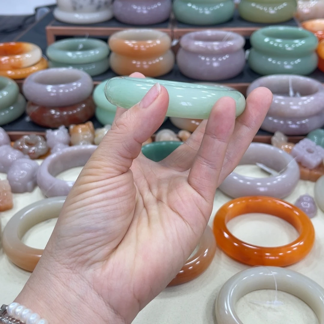 石英质玉我未镶嵌封***…