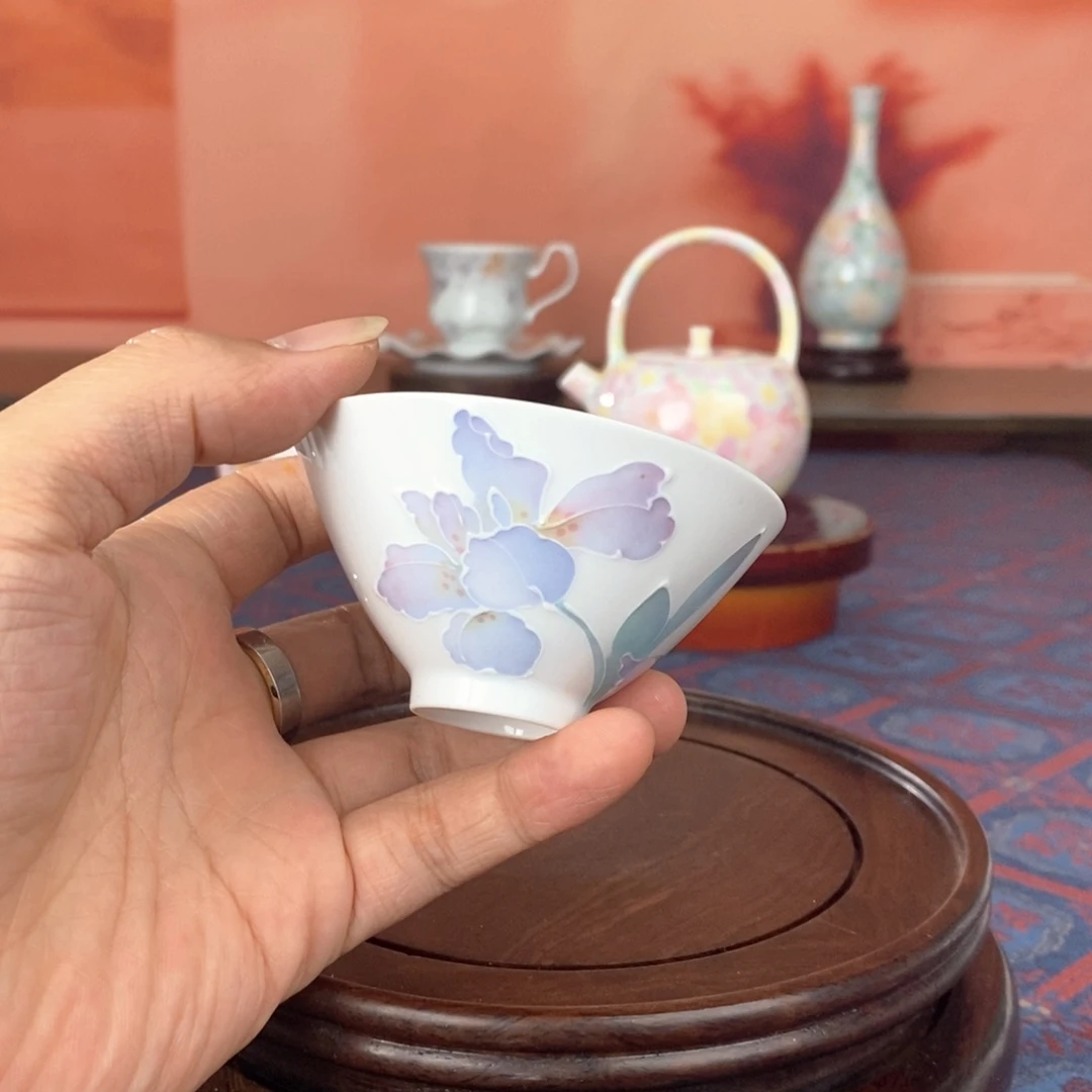 鸢尾花品茗杯手绘釉下高温