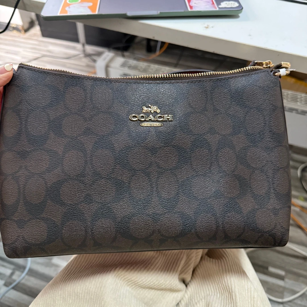 99新 COACH/蔻驰 蔻驰老花斜挎包G25100063