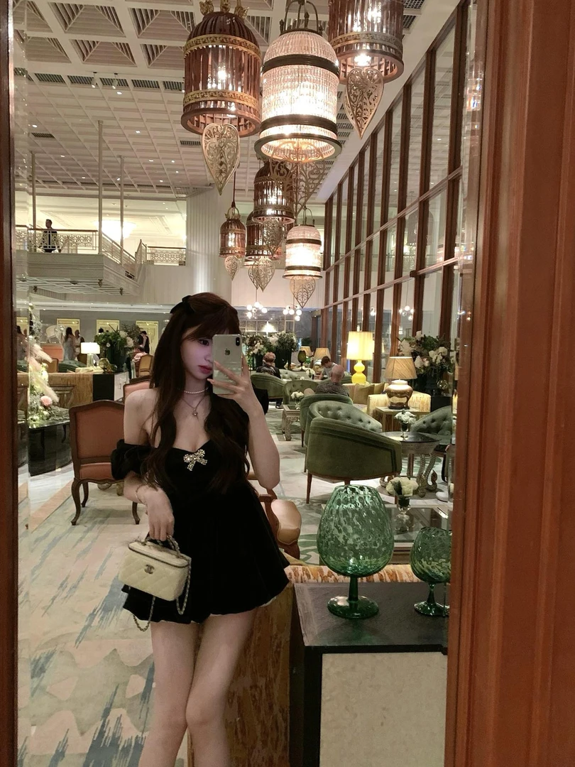 【千金归来】超幼态高腰娃娃裙女2025春季新款显瘦重工有质感连衣裙