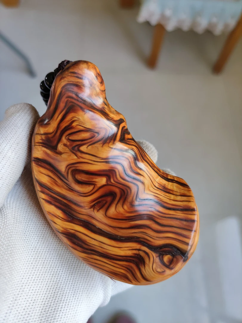 太行崖崖柏柏把件。