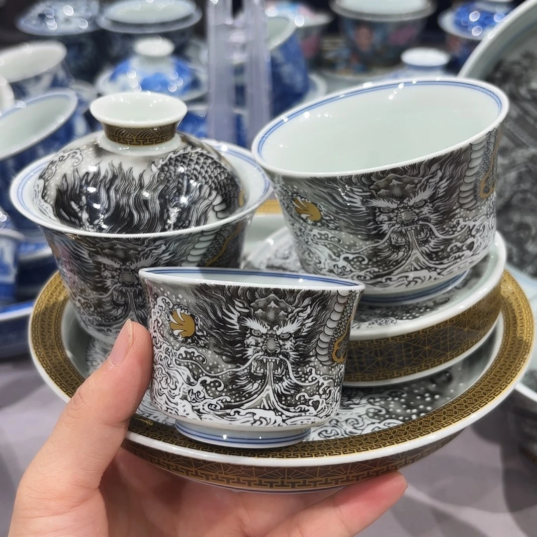 瓷片景德镇市和上海浦东新