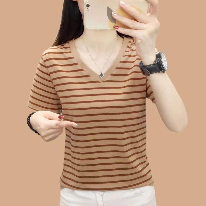 女士t恤短袖洋气2025年新款夏季v领大码女装妈妈半袖鸡心领上衣服
