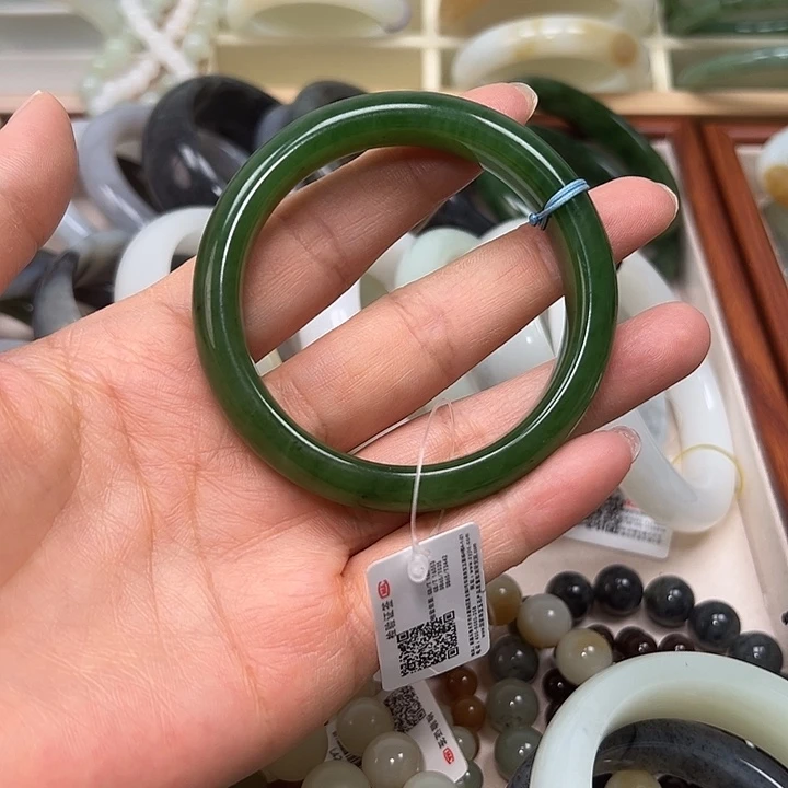 和田玉手镯未镶嵌和田玉碧玉手镯